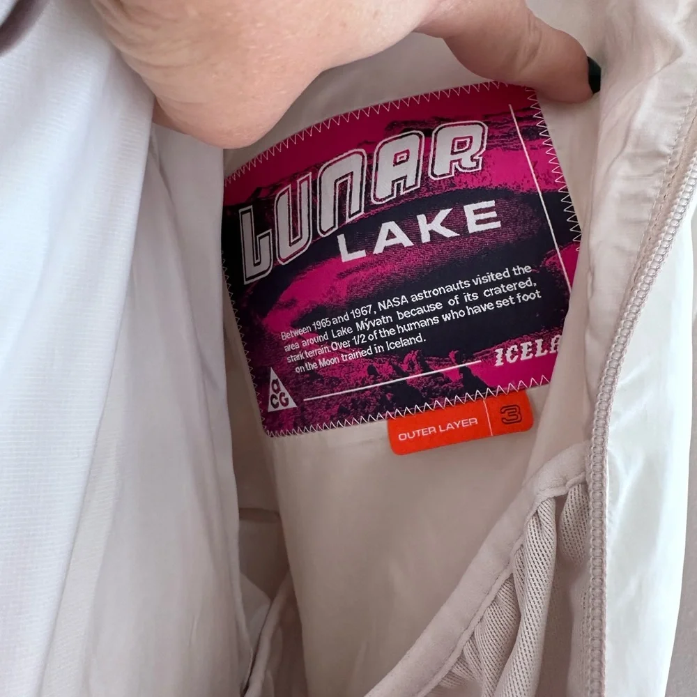 Nike ACG Lunar Lake Prima Loft‎ Jacket NWT Summit White